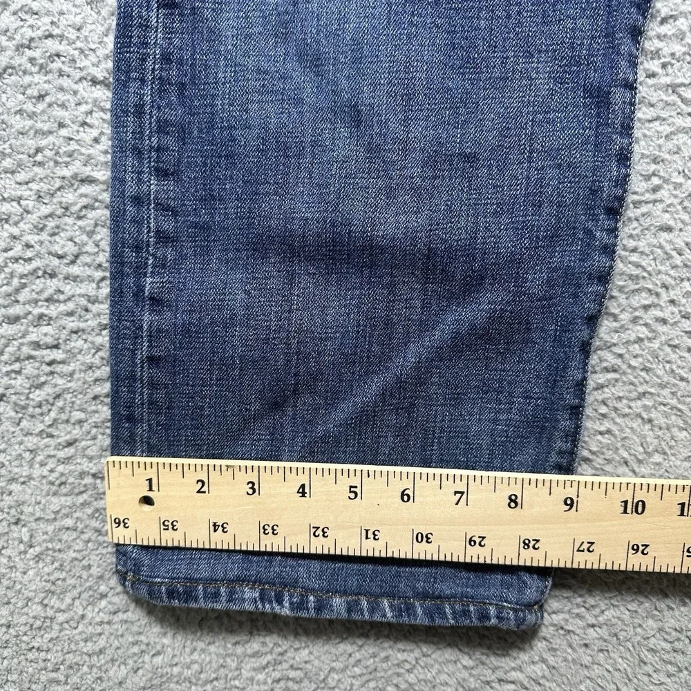 Levis description excellent